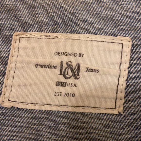 Distressed denim jean jacket - Picture 4 of 9